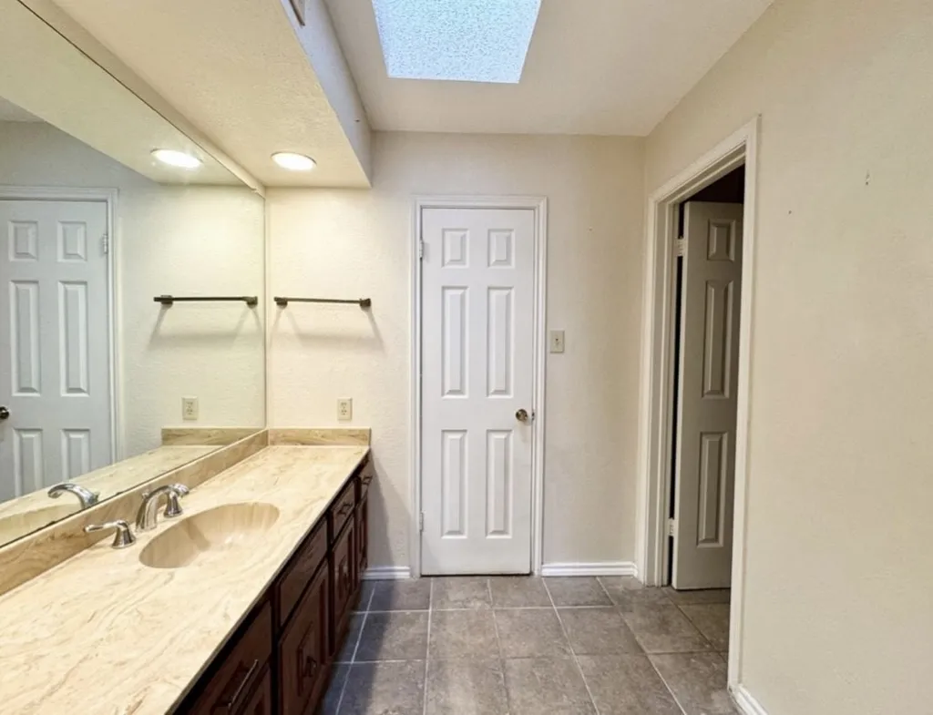 3635 Garden Brook Farmers Branch TX 75234