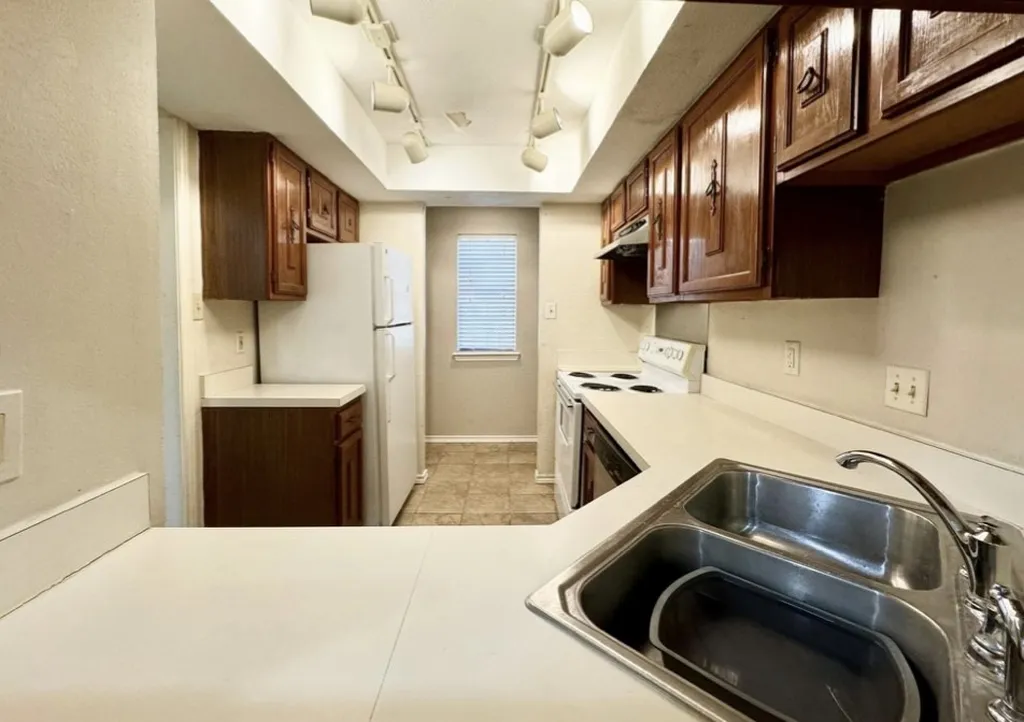 3635 Garden Brook Farmers Branch TX 75234