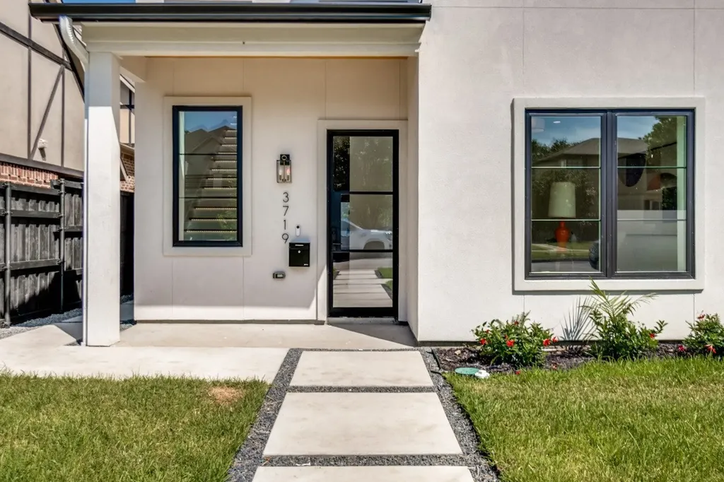 3719 W Beverly Drive Dallas TX 75209