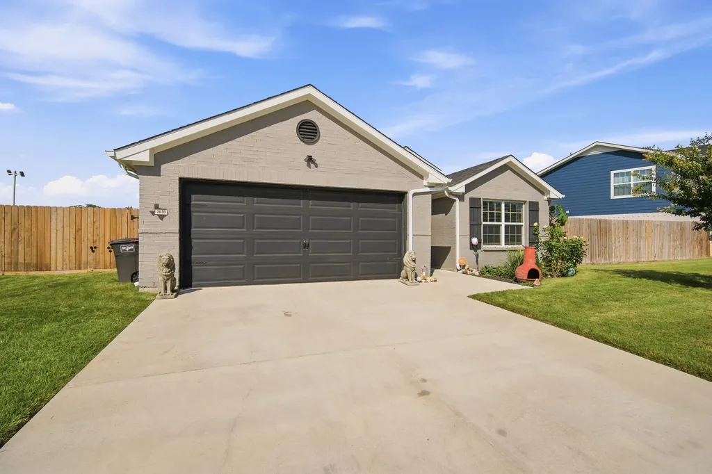 2020 Shane Avenue Fort Worth TX 76134