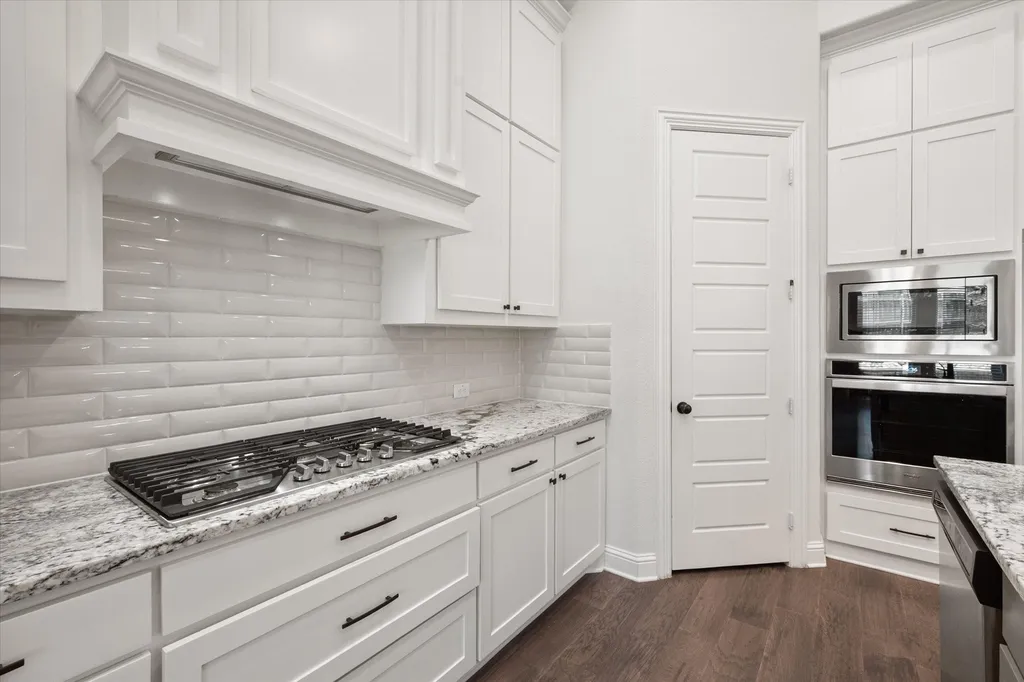 2512 Loxley Drive Mansfield TX 76084