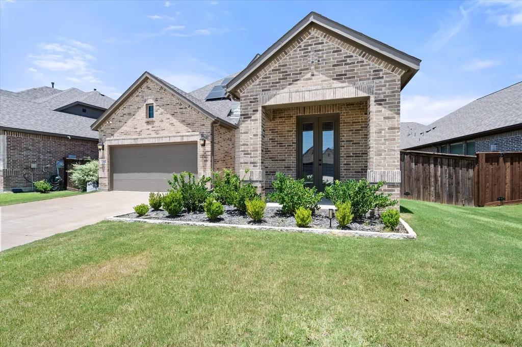 2512 Loxley Drive Mansfield TX 76084