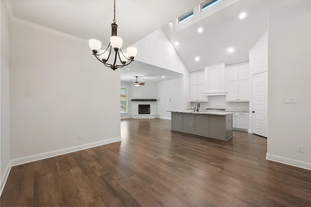 2512 Loxley Drive Mansfield TX 76084