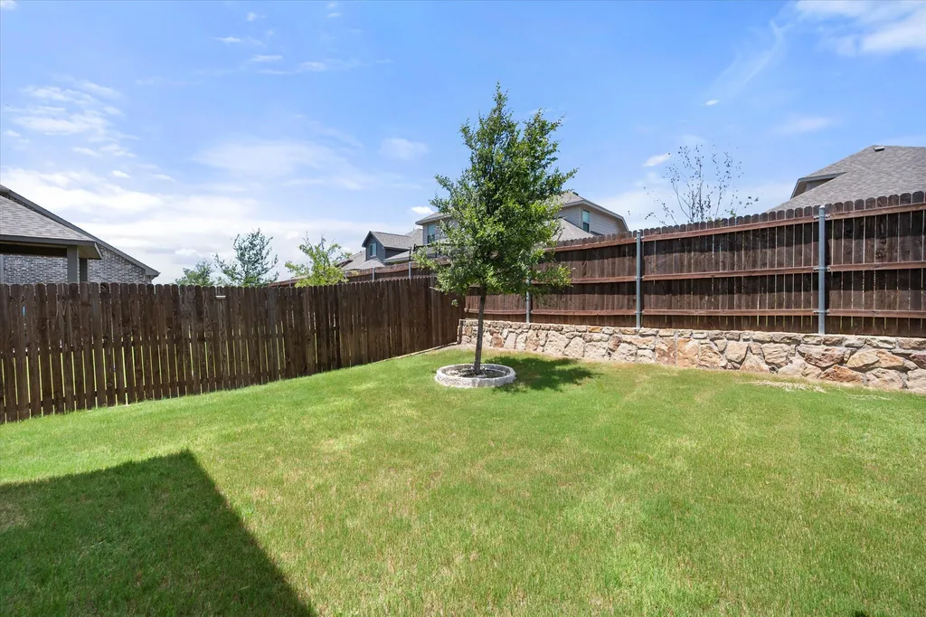 2512 Loxley Drive Mansfield TX 76084