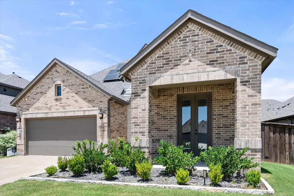 2512 Loxley Drive Mansfield TX 76084