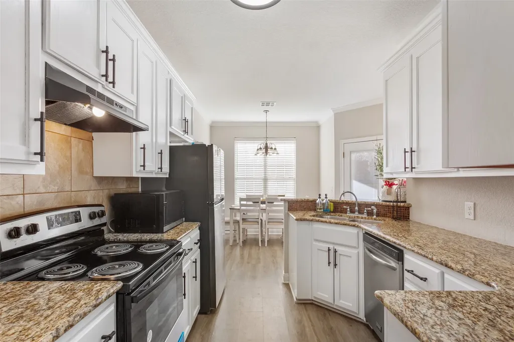 187 Ashland Drive Woodway TX 76712