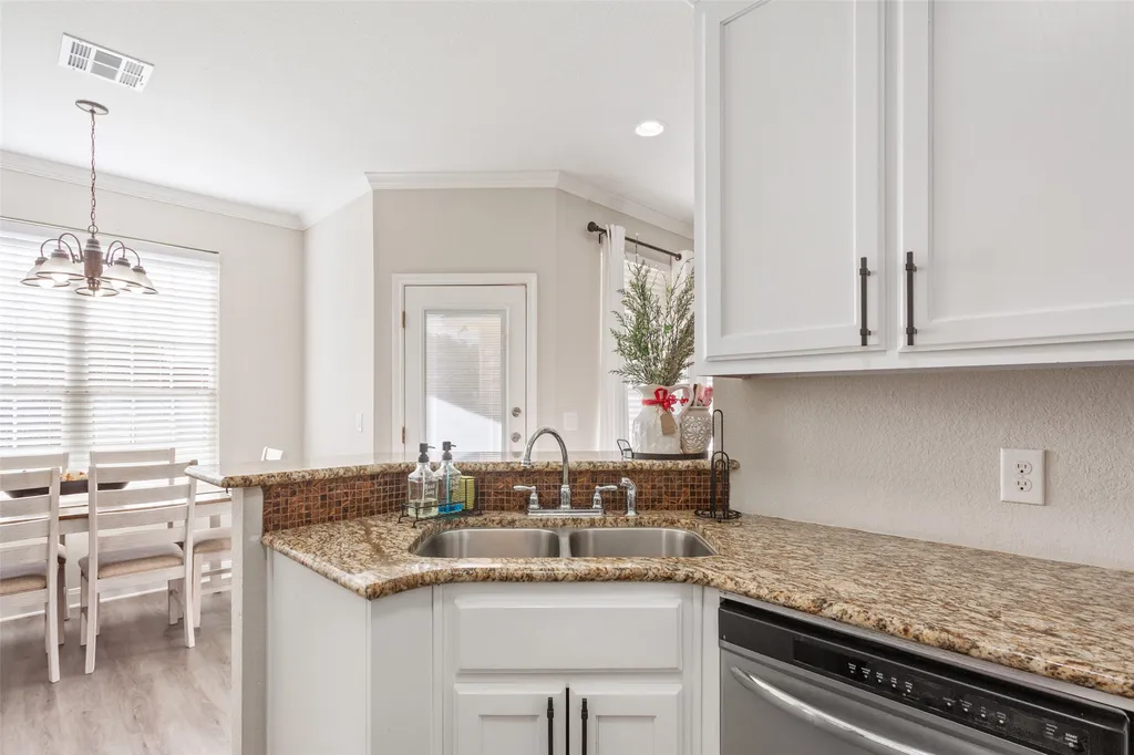 187 Ashland Drive Woodway TX 76712