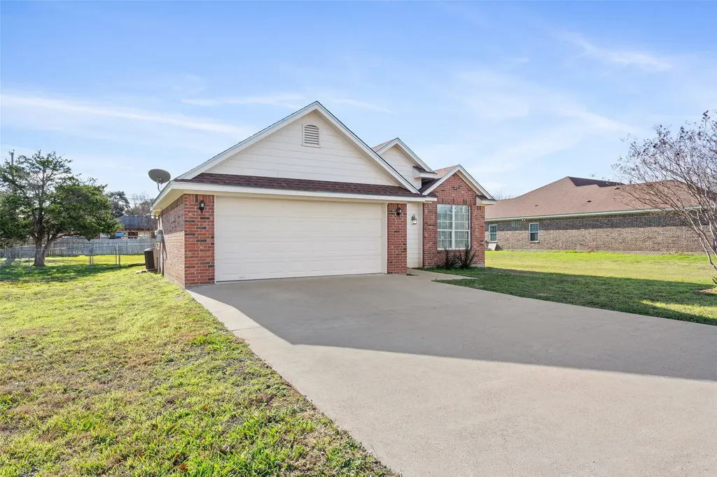 187 Ashland Drive Woodway TX 76712