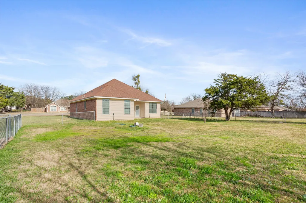 187 Ashland Drive Woodway TX 76712