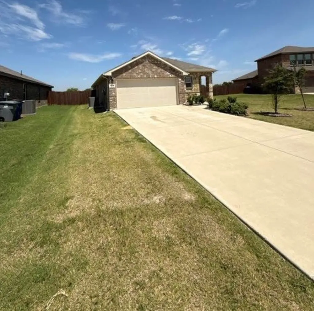 915 Presleigh Drive Dallas TX 75253