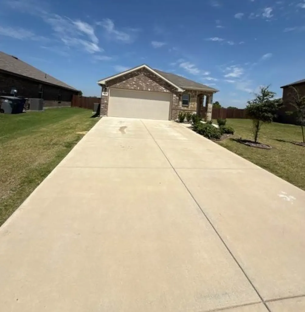 915 Presleigh Drive Dallas TX 75253