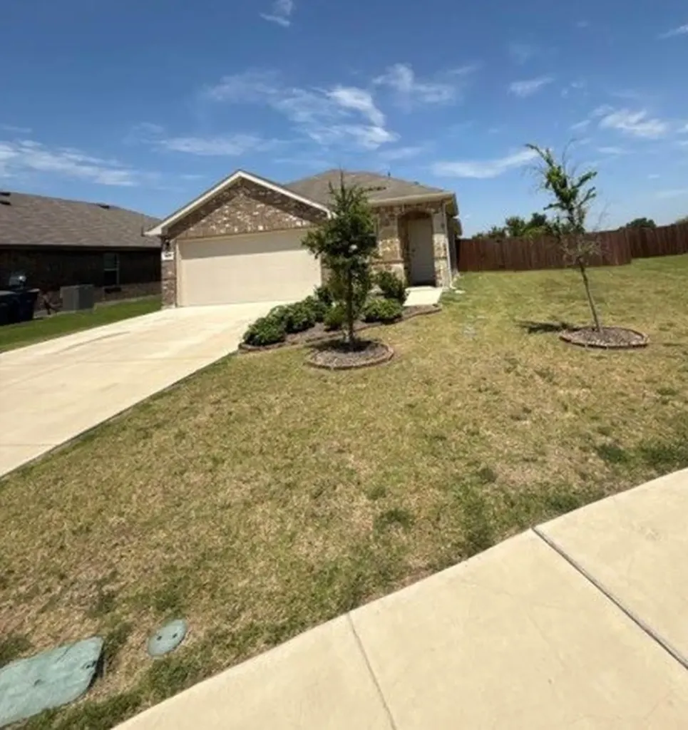 915 Presleigh Drive Dallas TX 75253