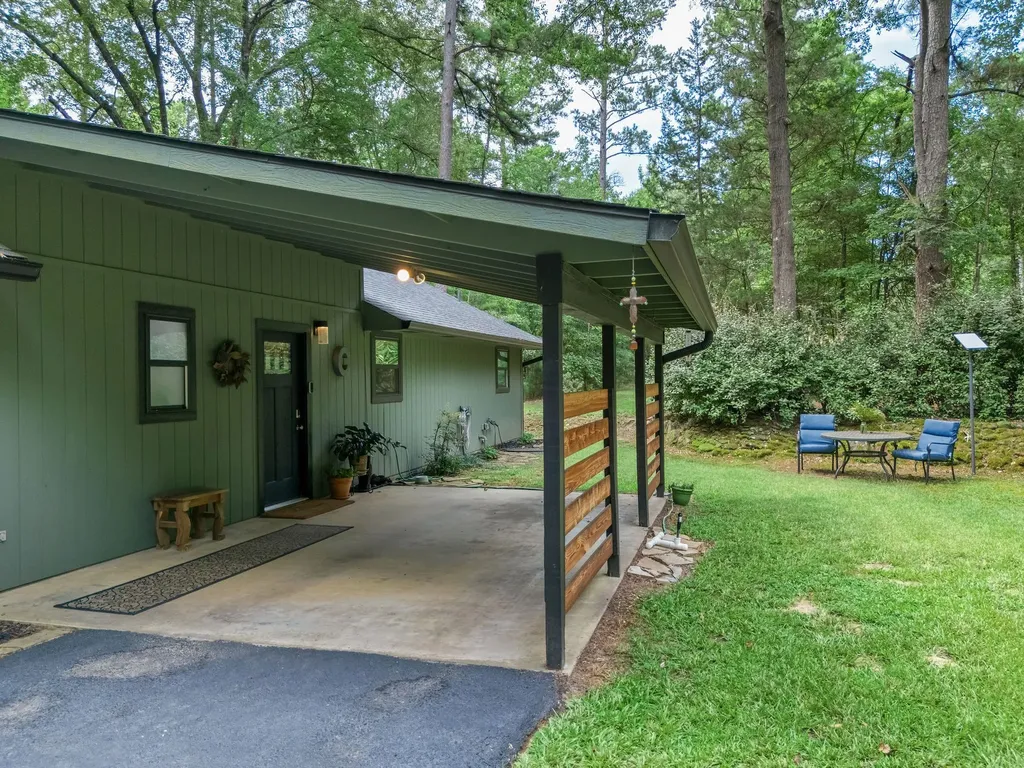 237 County Road 1525 Avinger TX 75630