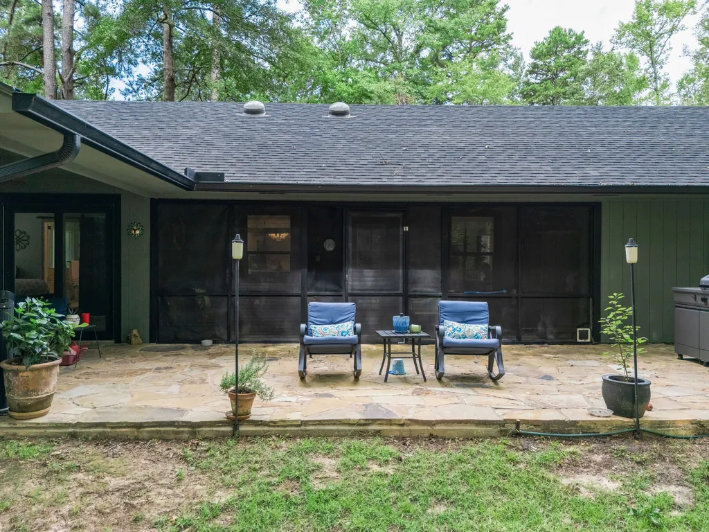 237 County Road 1525 Avinger TX 75630