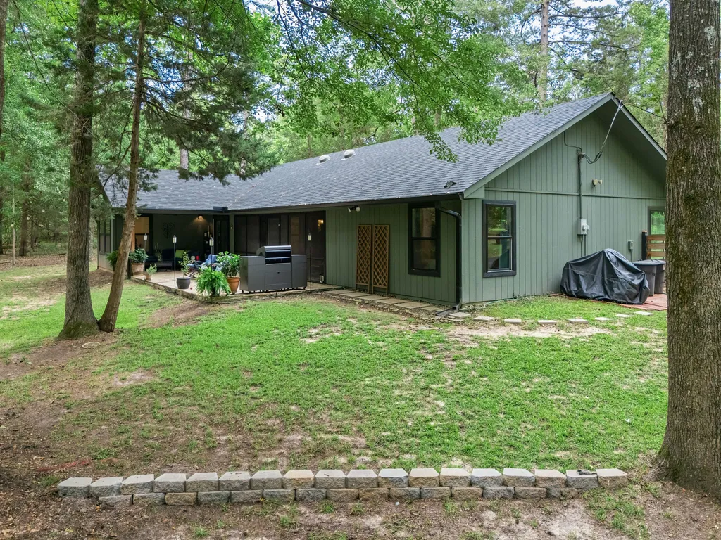 237 County Road 1525 Avinger TX 75630