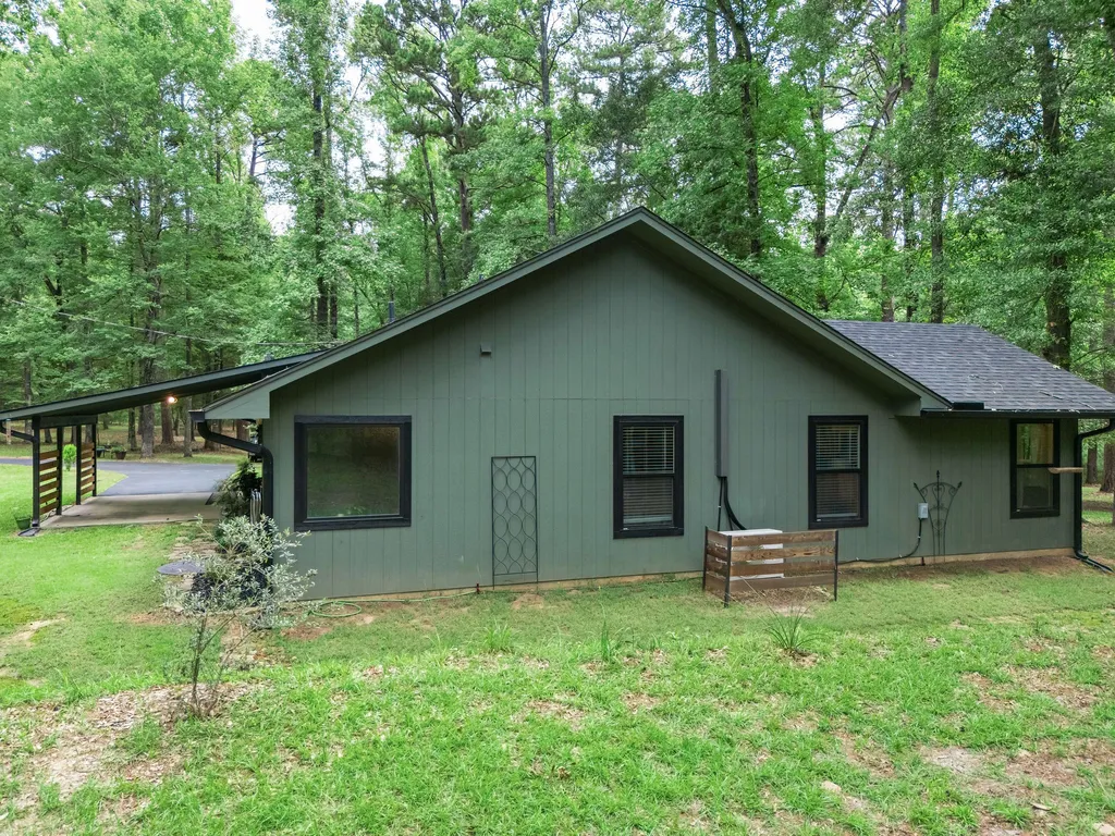 237 County Road 1525 Avinger TX 75630