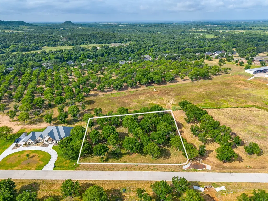 2325 E Landings S Granbury TX 76049