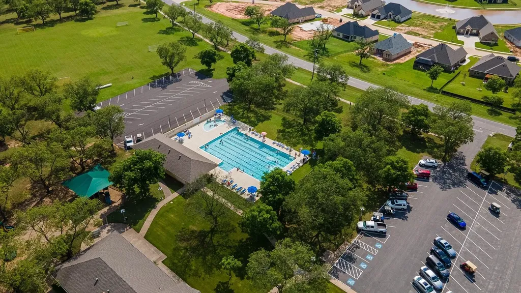 2325 E Landings S Granbury TX 76049