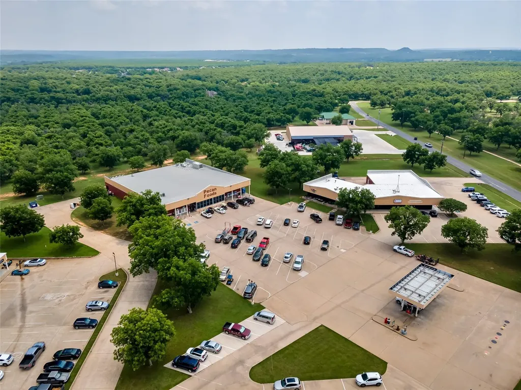 2325 E Landings S Granbury TX 76049