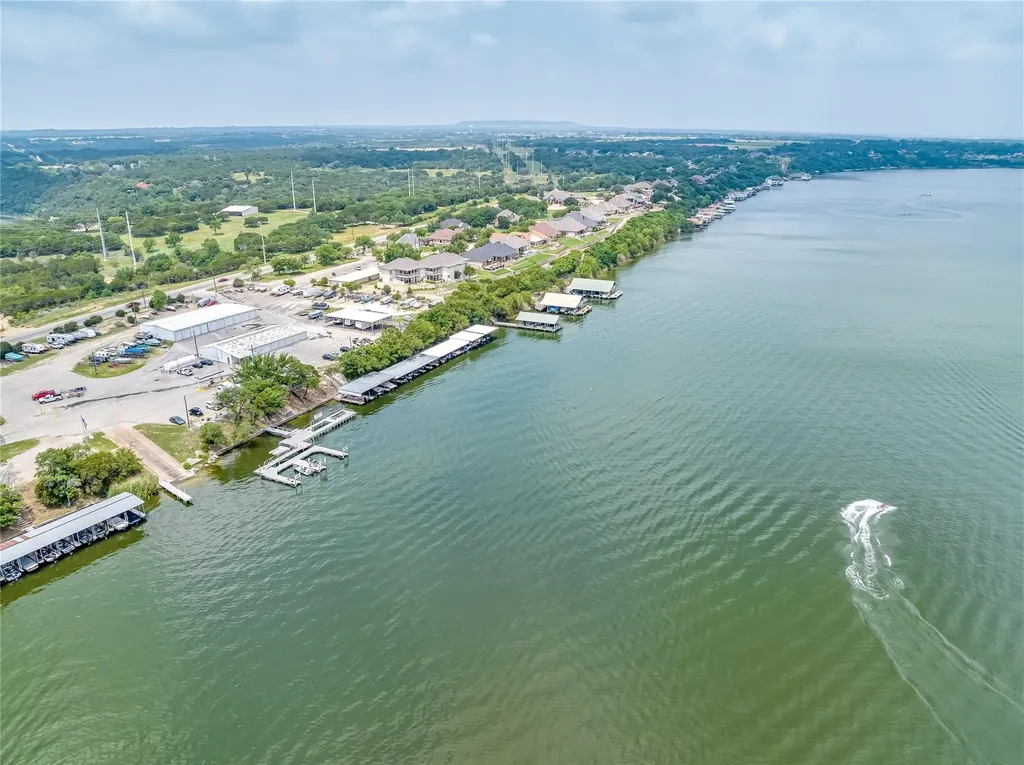 2325 E Landings S Granbury TX 76049
