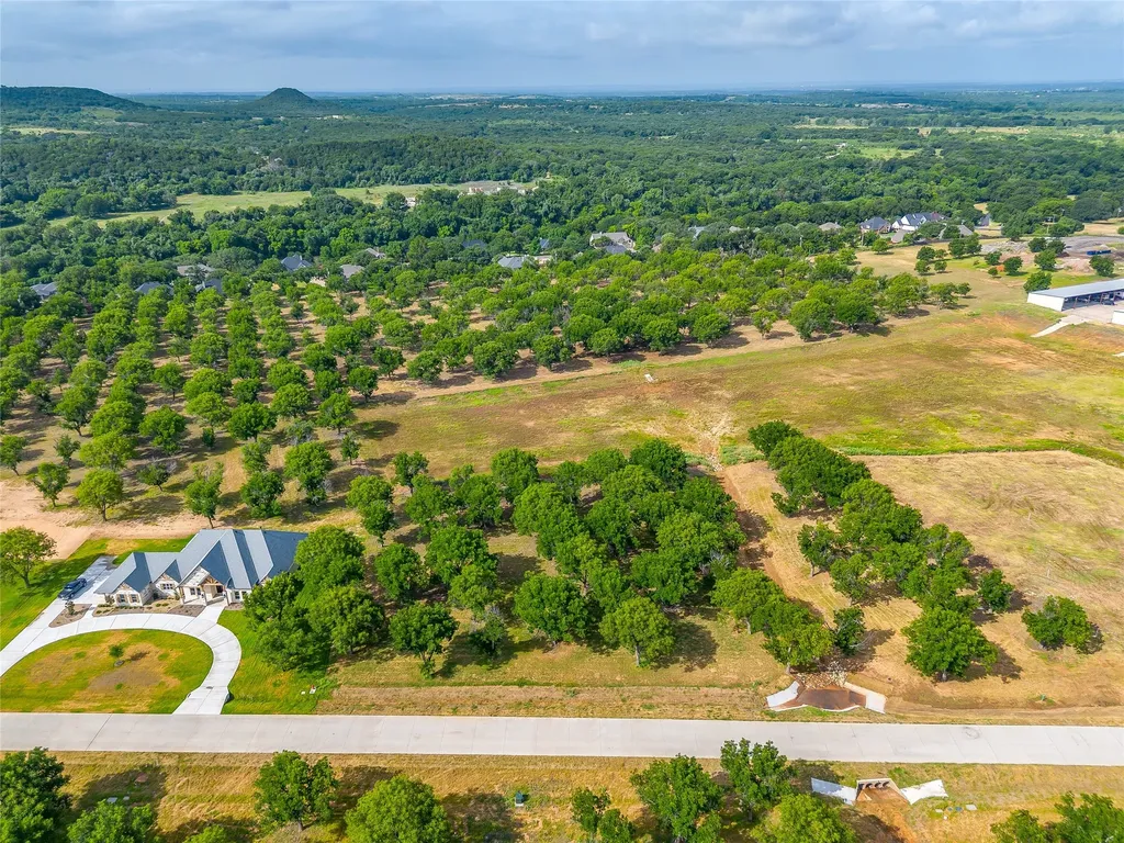 2325 E Landings S Granbury TX 76049