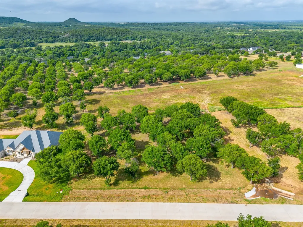 2325 E Landings S Granbury TX 76049