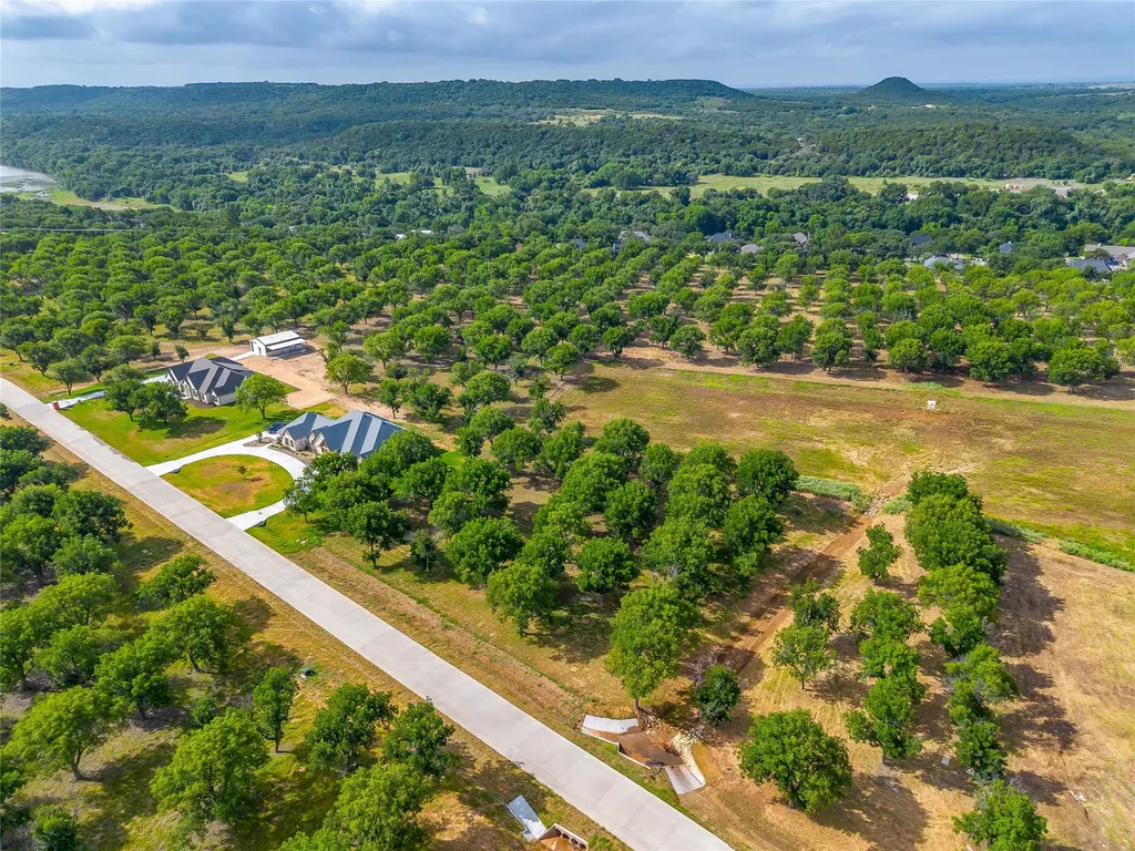 2325 E Landings S Granbury TX 76049