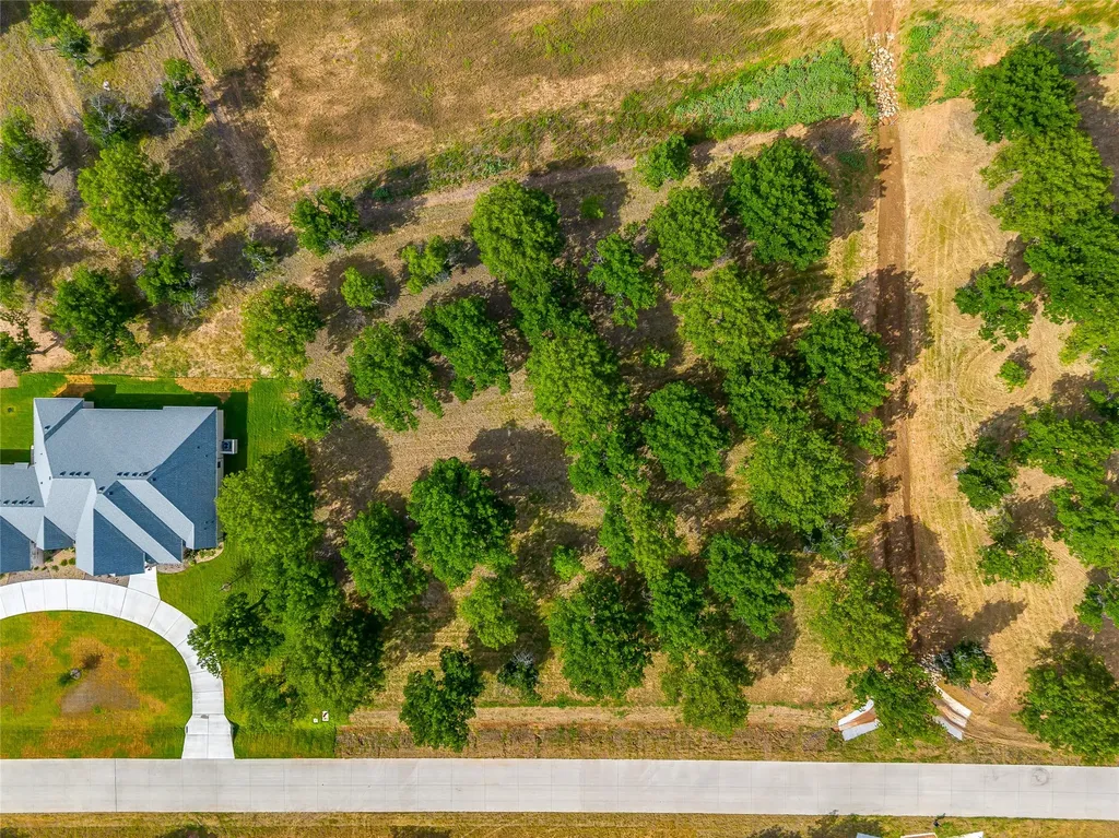 2325 E Landings S Granbury TX 76049