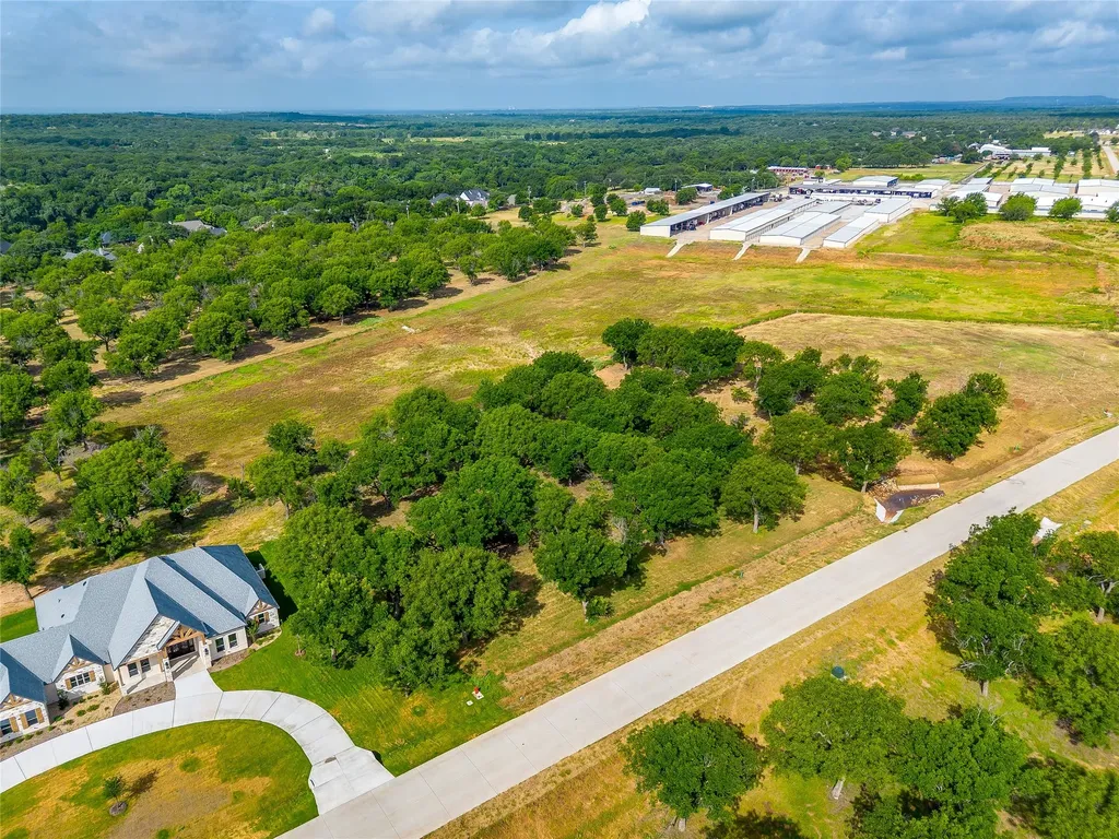 2325 E Landings S Granbury TX 76049