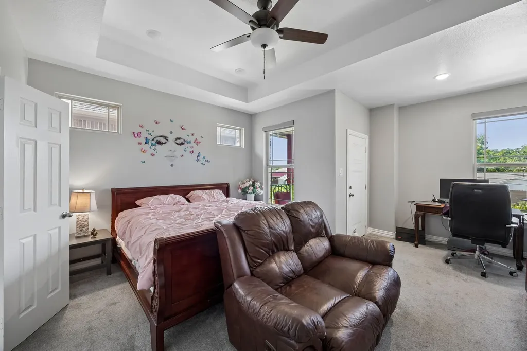 431 W Pioneer Drive Irving TX 75061