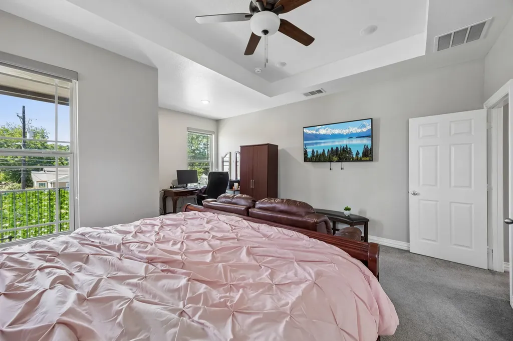 431 W Pioneer Drive Irving TX 75061