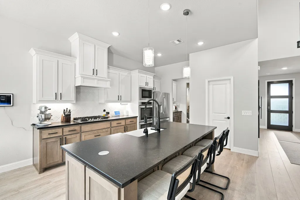 1133 Cardinal Drive Midlothian TX 76065