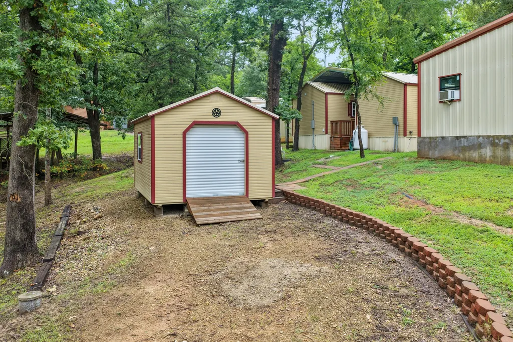 119 Private Road 52614 Pittsburg TX 75686