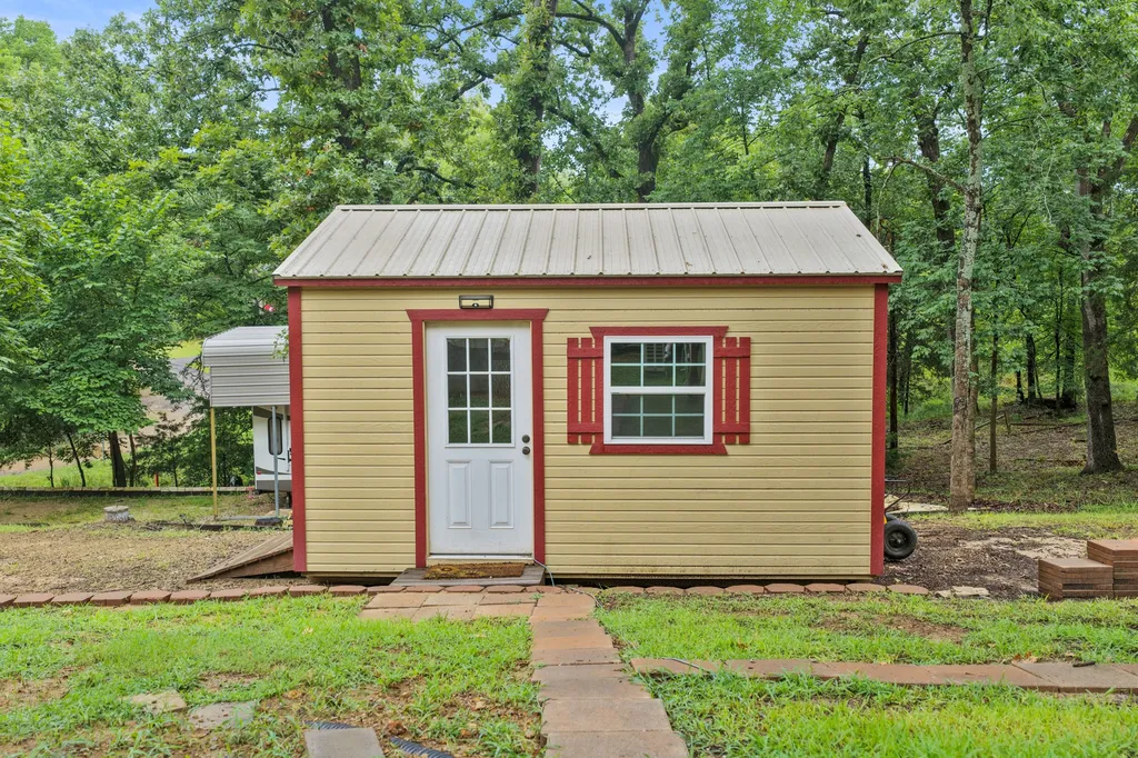 119 Private Road 52614 Pittsburg TX 75686