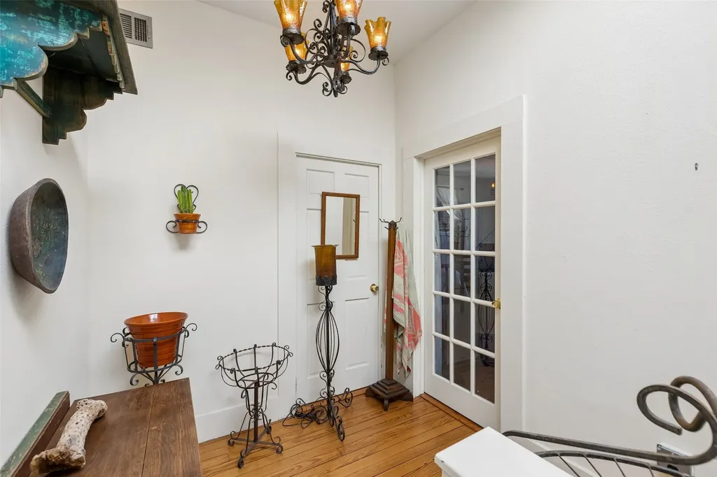 118 W Grand Street Whitewright TX 75491