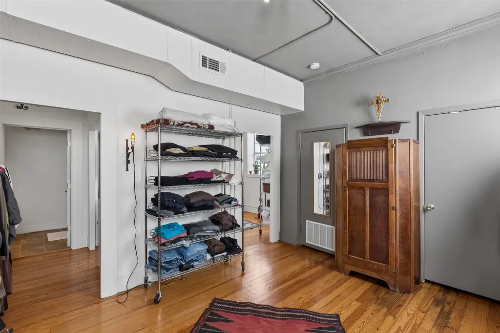 118 W Grand Street Whitewright TX 75491