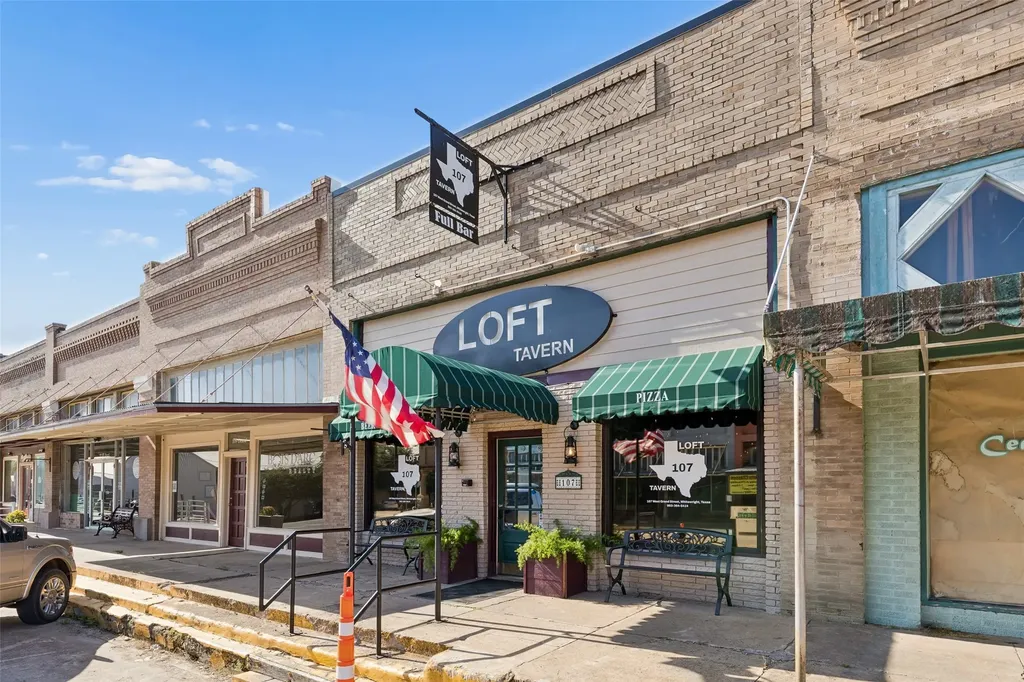 118 W Grand Street Whitewright TX 75491