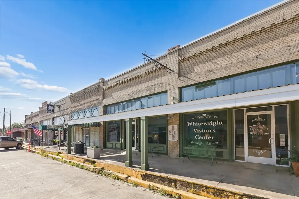 118 W Grand Street Whitewright TX 75491