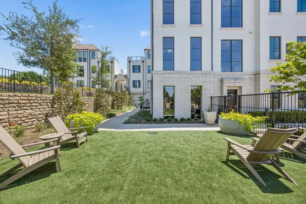 5270 Town & Country Boulevard Frisco TX 75034