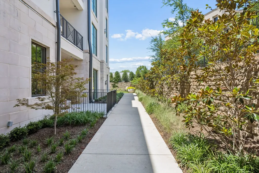 5270 Town & Country Boulevard Frisco TX 75034