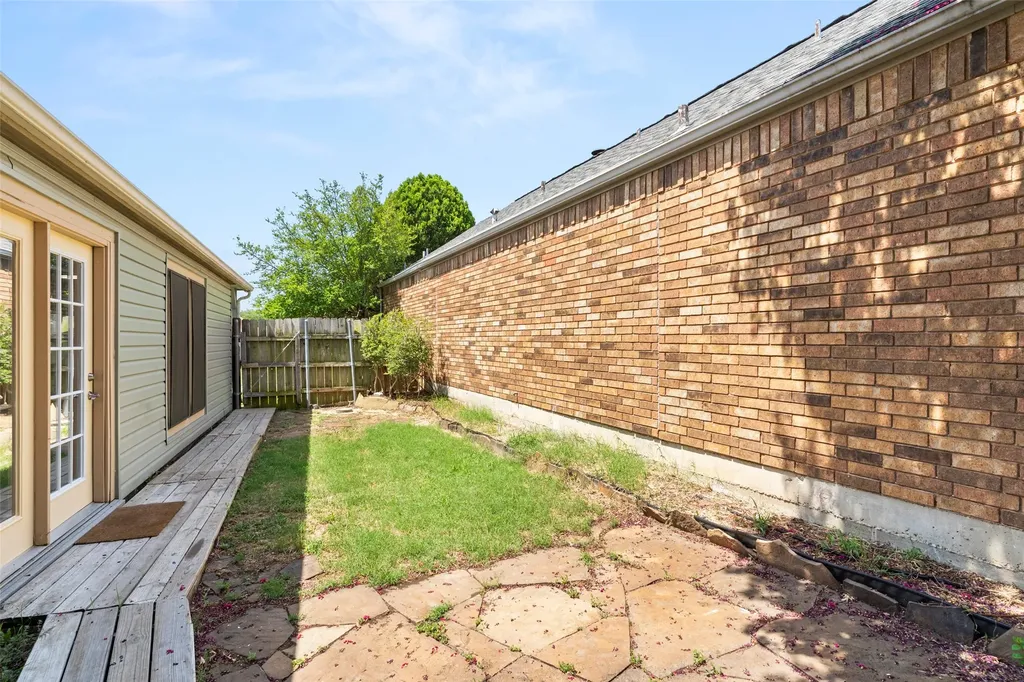 217 Teakwood Lane Lewisville TX 75067