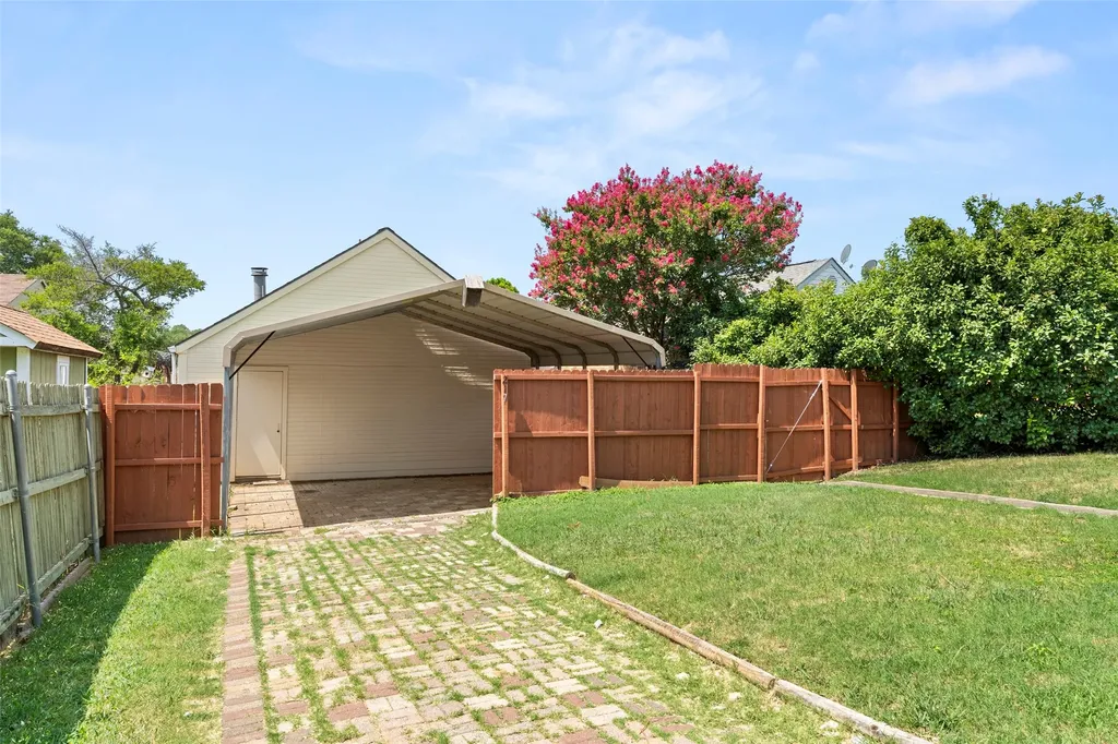 217 Teakwood Lane Lewisville TX 75067