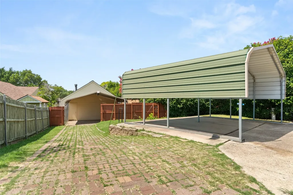 217 Teakwood Lane Lewisville TX 75067