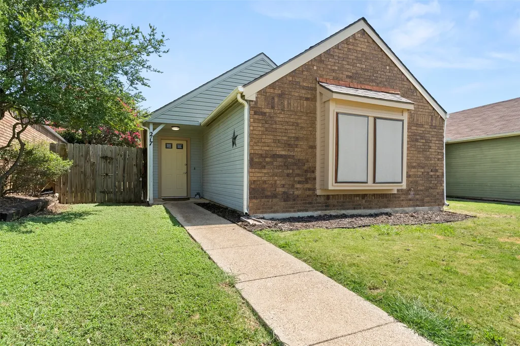 217 Teakwood Lane Lewisville TX 75067