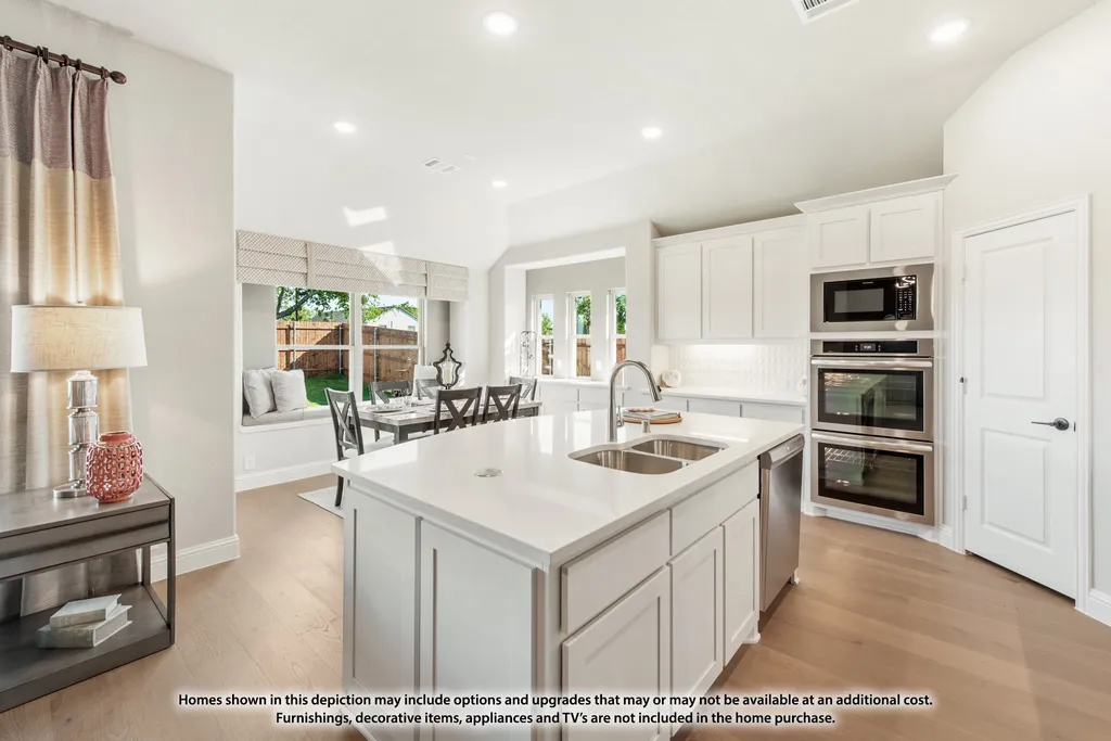 552 Hearthstone Boulevard Red Oak TX 75154
