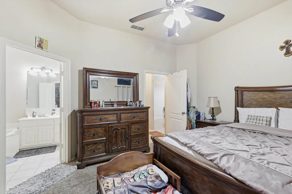 2988 Thames Trail Fort Worth TX 76118