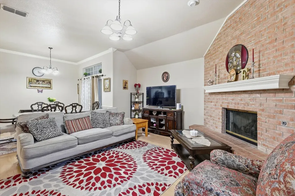 2988 Thames Trail Fort Worth TX 76118