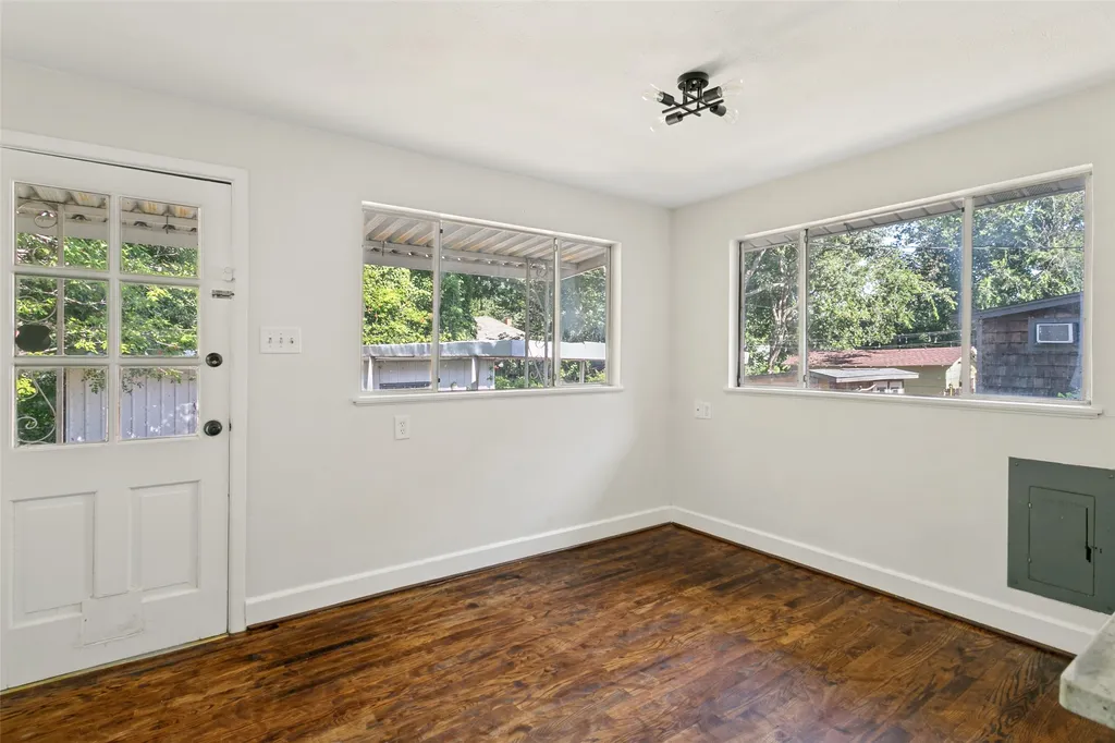 2212 Lipscomb Street Fort Worth TX 76110