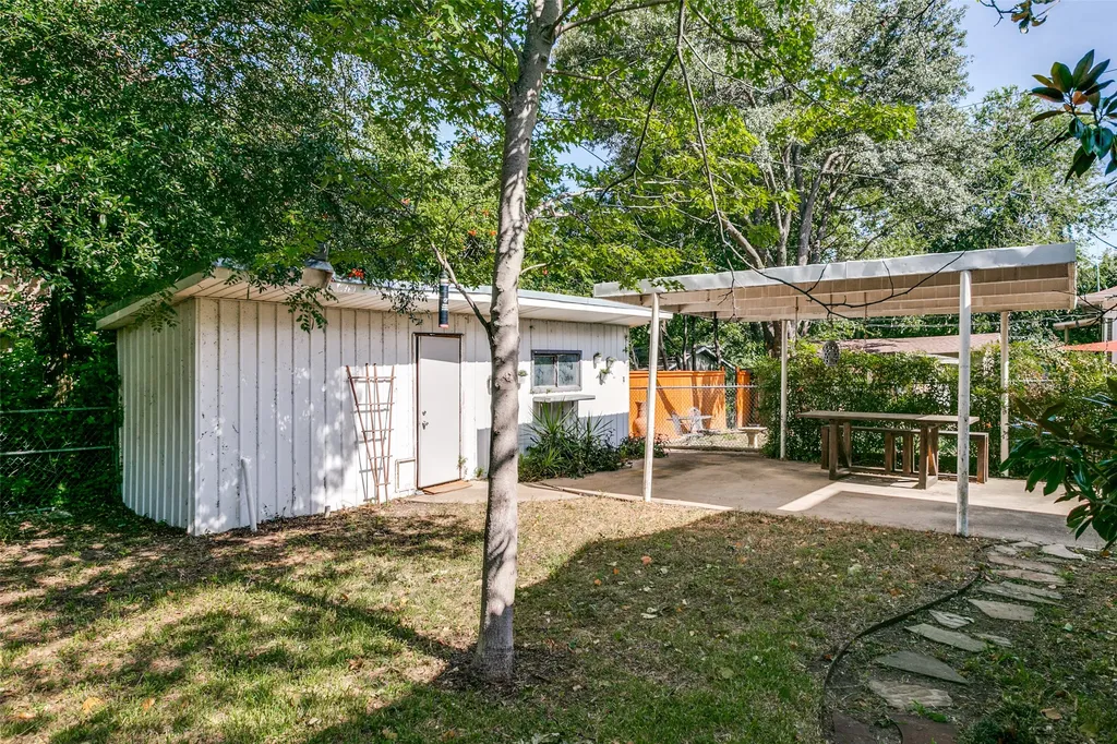 2212 Lipscomb Street Fort Worth TX 76110