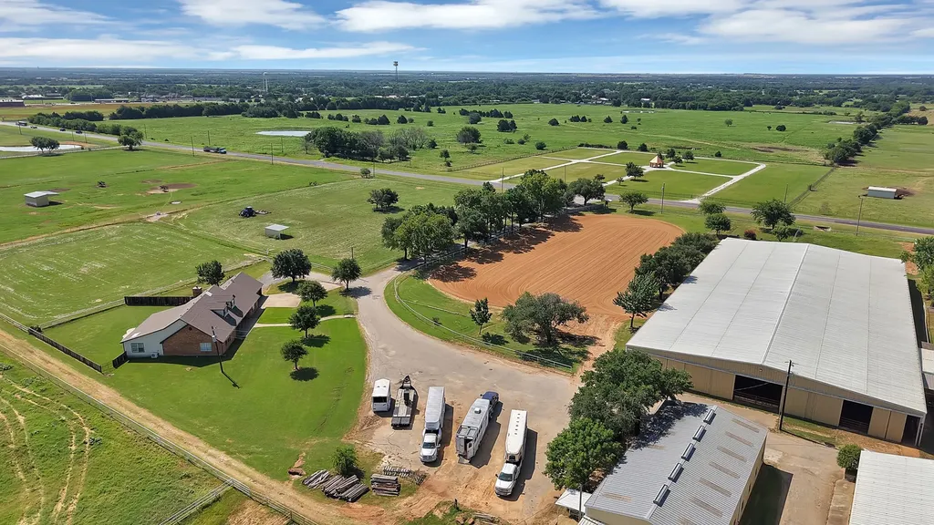 15135 E Fm 922 Tioga TX 76271